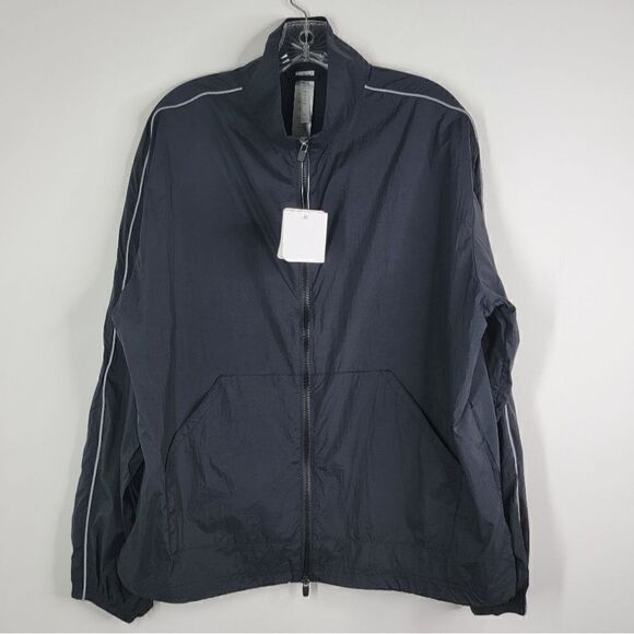 Fabletics Black Windbreaker Oversized Reflective Trim Puffer Size Medium - Picture 3 of 15